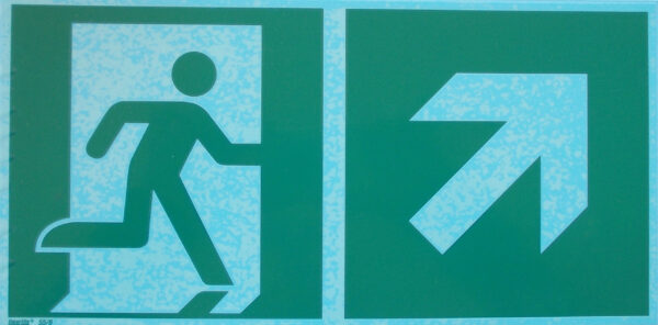 Rettungsweg RECHTS aufwärts