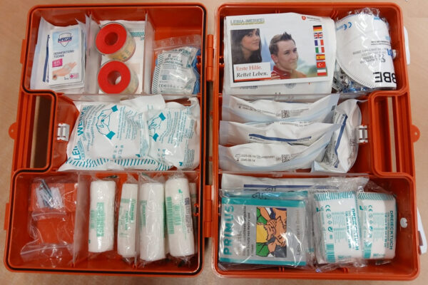 Erste Hilfe Koffer Größe 2 ÖNORM Z1020-2025, Sterilteile bis 2045